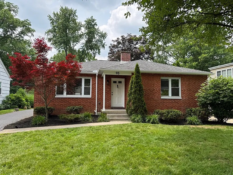 95 Deland Avenue